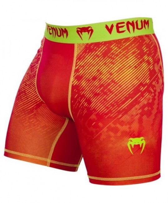 Компрессионные шорты Venum Fusion Orange Yellow 