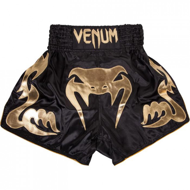 Шорты для тайского бокса Venum Bangkok Inferno чёрного цвета с золотым логотипом