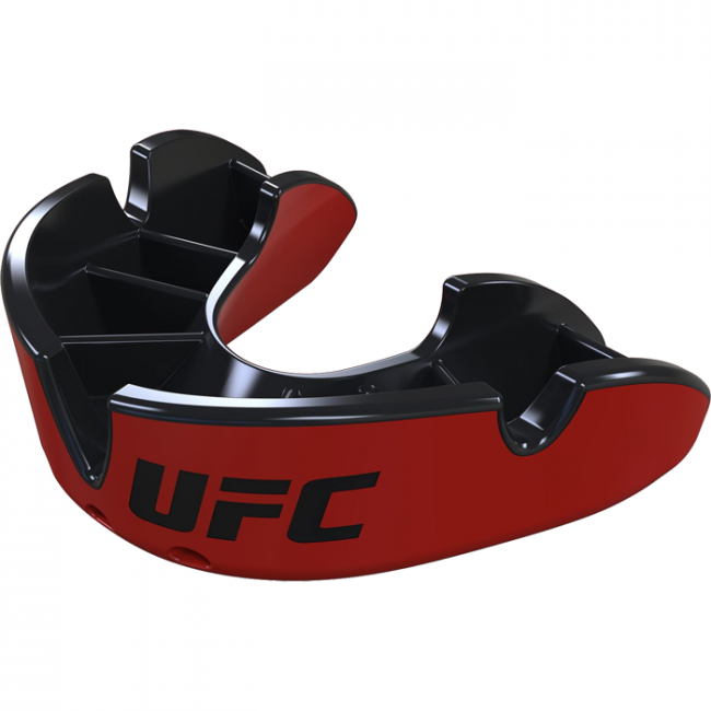 Боксёрская капа OPRO Silver Level UFC красная снаружи, чёрная внутри 
